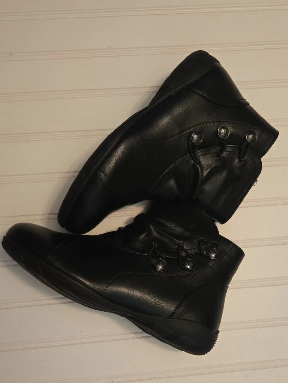 cloudwalkers comfortable black